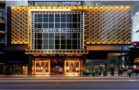 修武门头设计与商业空间的纽带。