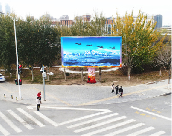 修武户外大屏广告投放要点。